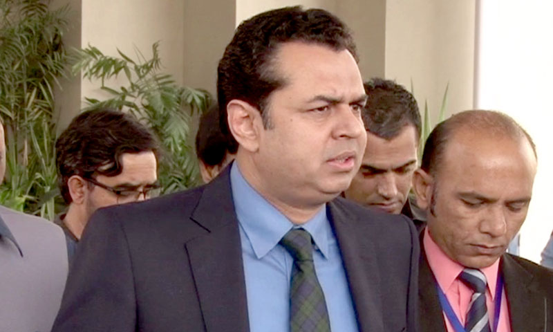 پیپلزپارٹی اور پی ٹی آئی کے اتحاد کا امکان نہیں، حکومت کو کوئی خطرہ نہیں: طلال چوہدری